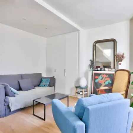 Duplex Near Belleville Parigi